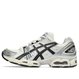 Gel-Nimbus 9 “Cream Black”