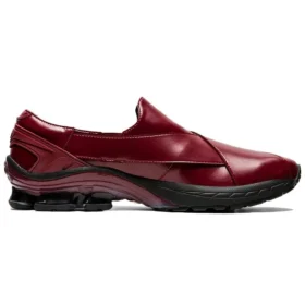 GmbH x Gel Chappal “Burgundy”