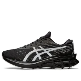Novablast 2 “Black Pure Silver”